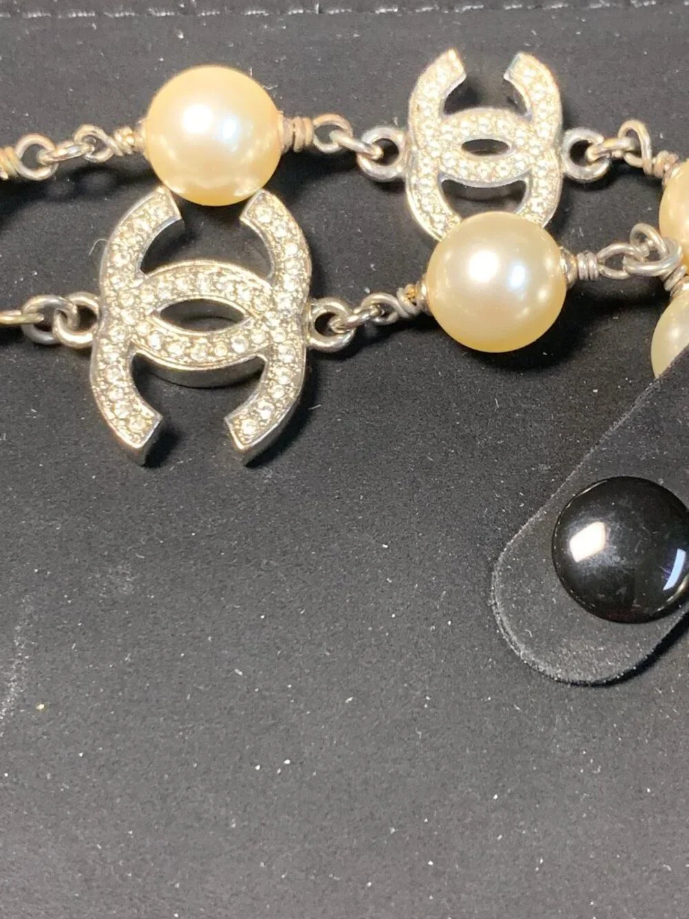 CHANEL necklace pearls